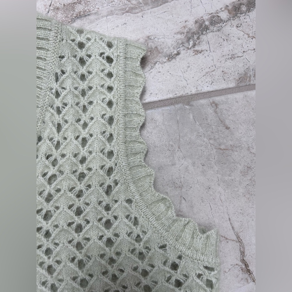 NWOT AllSaints Vivian Open Knit Tank Top
Vest
Wool
Mohair
Earth Green
Lux
$229
M - Picture 5 of 11